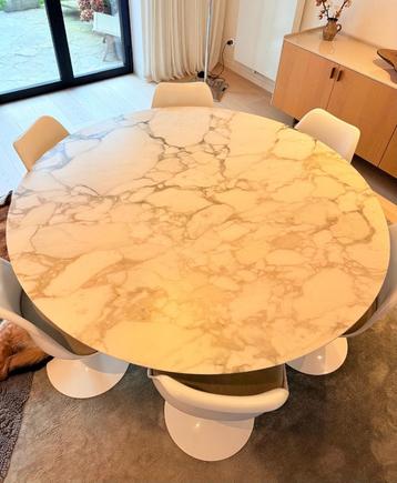 Table ronde Knoll TULIP 152 cm de diamètre « Calacatta », Enlèvement