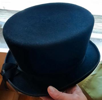 Buson de dressage état impeccable marque Première taille 57 beschikbaar voor biedingen
