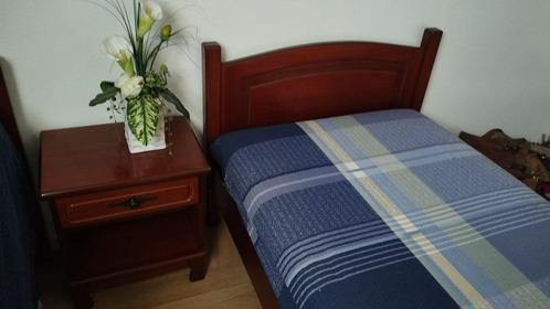 Chambre à coucher complète GAUTIER en bois massif, Maison & Meubles, Chambre à coucher | Chambres à coucher complètes, Utilisé