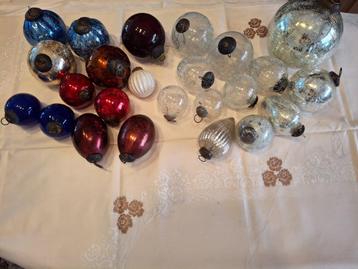 24 kerst/heksenbollen, Enlèvement