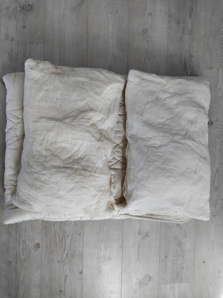DAALOUMA wollen deken en twee wollen kussens., Huis en Inrichting, Slaapkamer | Beddengoed, Nieuw, Ophalen