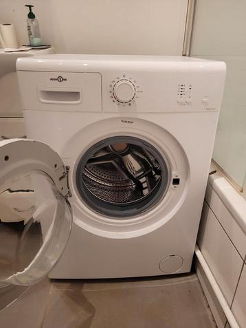 Wasmachine beschikbaar voor biedingen