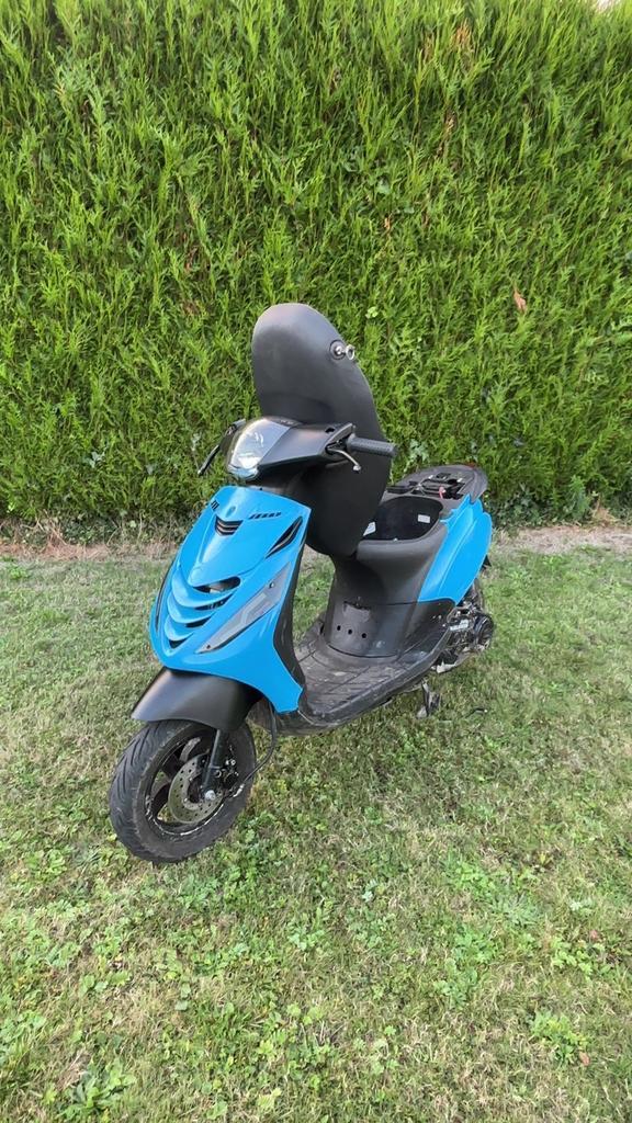 Zip iget e5 a klasse, Fietsen en Brommers, Scooters | Piaggio, Gebruikt, Zip, Klasse A (25 km/u), Ophalen