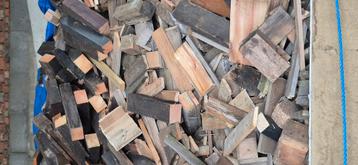 Gemengd brandhout beschikbaar voor biedingen