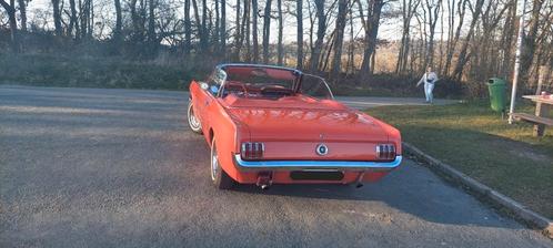Ford Mustang Cabriolet uit 1965., Auto's, Oldtimers, Particulier, Ford, Benzine, Cabriolet, 2 deurs, Automaat, Rood, Kunstmatig leder