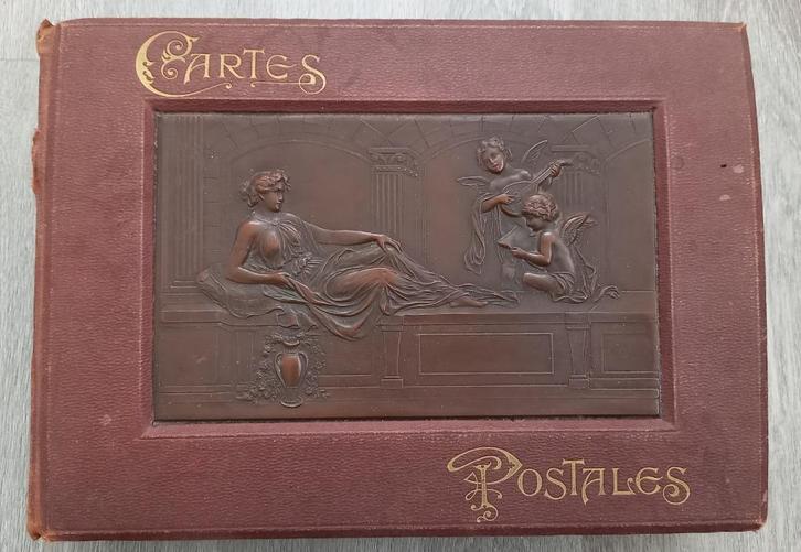 Fraai antiek ansichtkaart album met koperen reliëfplaat, Antiek en Kunst, Antiek | Boeken en Manuscripten, Ophalen of Verzenden