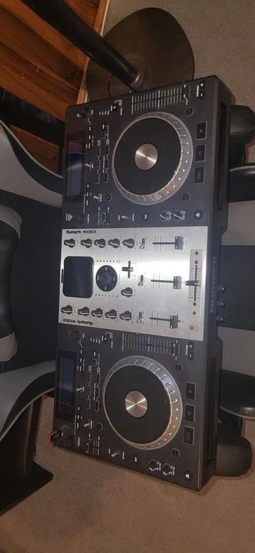 numark mixdeck, Musique & Instruments, DJ sets & Platines, Enlèvement ou Envoi, Comme neuf, Platine, Numark