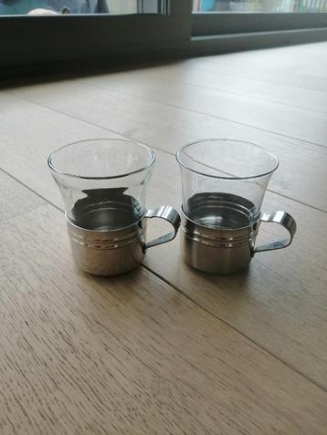 Vintage theekopjes Duralex  beschikbaar voor biedingen