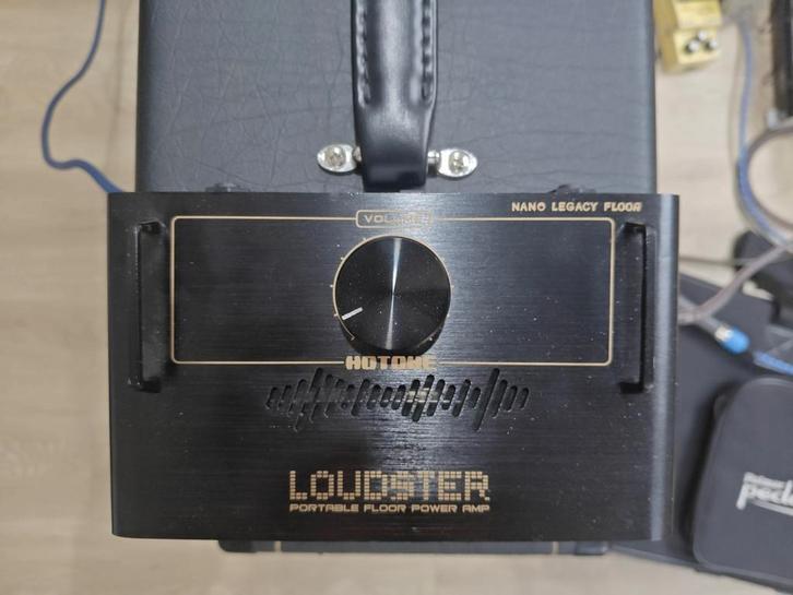 Hotone Loudster Nano Legacy vloerversterker, Muziek en Instrumenten, Versterkers | Bas en Gitaar, Zo goed als nieuw, Gitaar, 50 tot 100 watt