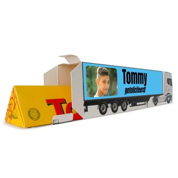 Vrachtwagen cadeau - Traktatie chauffeur beschikbaar voor biedingen