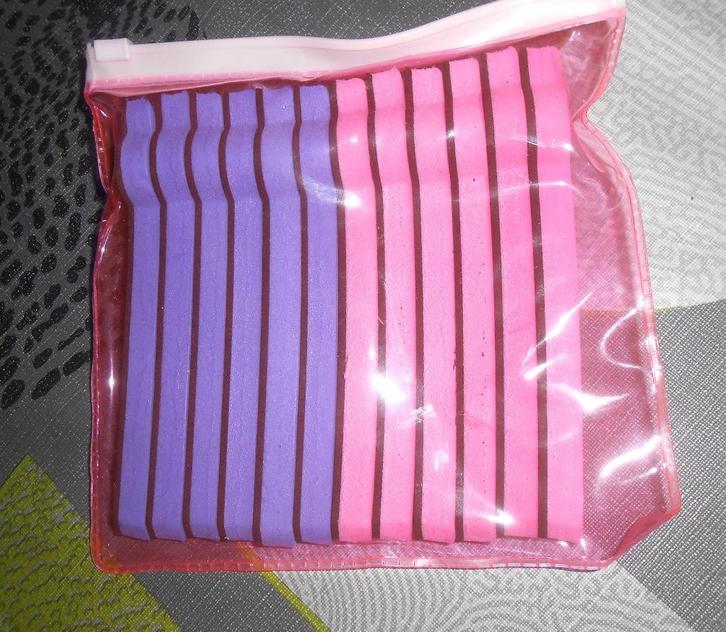 Ensemble de 12 bigoudis mousse, Bijoux, Sacs & Beauté, Beauté | Soins des cheveux, Neuf, Enlèvement ou Envoi