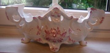 Originele schaal / Wit roze / Prima staat  beschikbaar voor biedingen