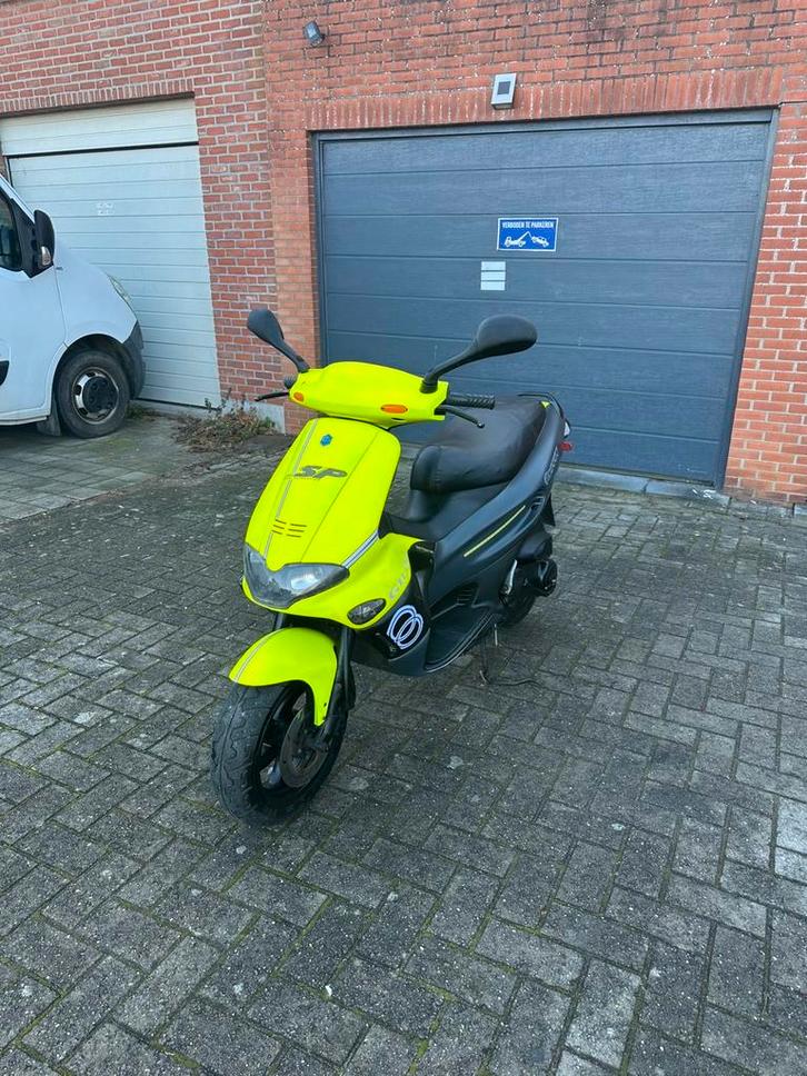 Gilera runner 50cc, Fietsen en Brommers, Snorfietsen en Snorscooters, Zo goed als nieuw, Gilera, Ophalen