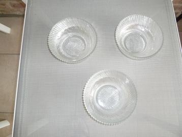 1 set van 6 schalen  beschikbaar voor biedingen