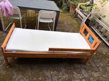 IKEA kinderbed (lattenbodem en matras) 166cmx78cm, Kinderen en Baby's, Kinderkamer | Bedden, Ophalen, Gebruikt