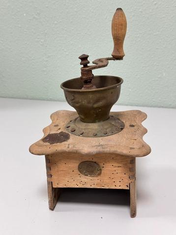Antieke koffiemolen handmatige koffie molen antiek hout beschikbaar voor biedingen