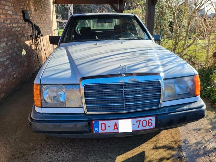 Mercedes W124 200E, Autos, Mercedes-Benz, Particulier, Série 200, ABS, Vitres électriques, Essence, Berline, 4 portes, Boîte manuelle