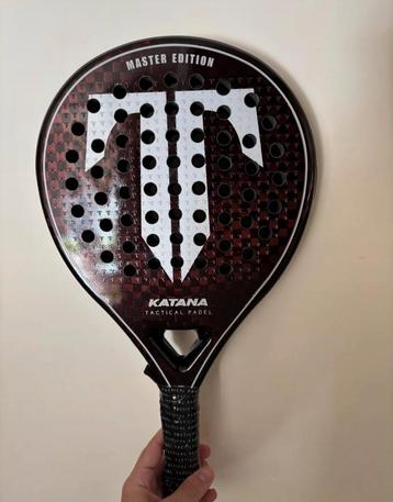 Nieuw Tactical Padel Racket – Katana Master Edition* beschikbaar voor biedingen