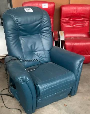 Fauteuil beschikbaar voor biedingen