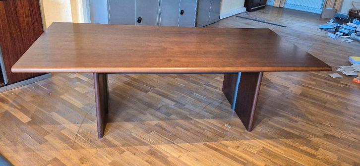 Grand bureau ou table de conférence d'entreprise 2 mètres 40, Huis en Inrichting, Overige Huis en Inrichting, Gebruikt, Ophalen