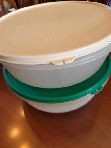 2 x kom met deksel / wonderkom tupperware  beschikbaar voor biedingen