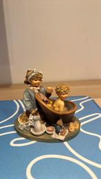 Playing mother christine haworth, Collections, Statues & Figurines, Enlèvement, Comme neuf