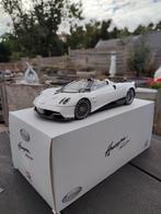 Pagani Huayra Roadster 1/18 LCD-model, Ophalen of Verzenden, Zo goed als nieuw, Auto, Overige merken