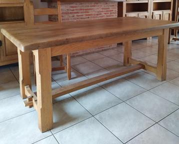 zware eiken rustieke eettafel + 6 stoelen beschikbaar voor biedingen