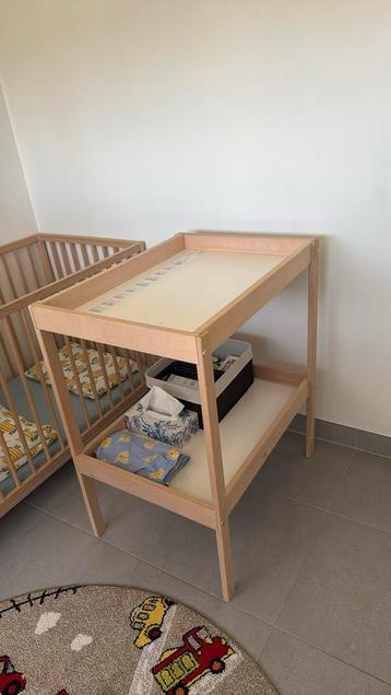 Kinder bed en luiertafel  goede staat, Enlèvement, Comme neuf