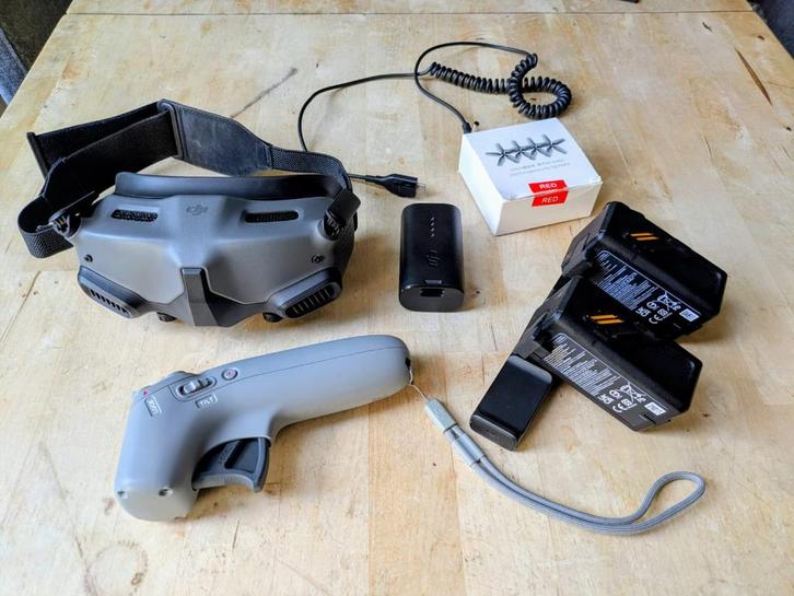 Lot d’accessoires DJI Avata en excellent état – Bruxelles, Audio, Tv en Foto, Drones, Zo goed als nieuw, Drone met camera, Ophalen of Verzenden