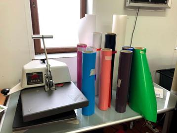 Grote textielpers – 38  51 cm kledij logo's tekst beschikbaar voor biedingen