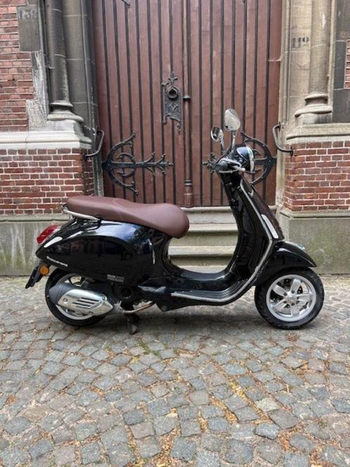 Vespa Primavera 45km/u B-klasse 2017 met 1 jaar garantie, Vélos & Vélomoteurs, Scooters | Vespa, Enlèvement