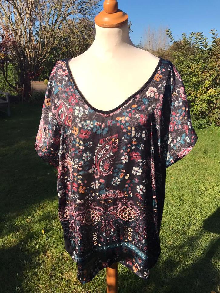 XL kleurrijke blouse met korte mouw MS mode, Kleding | Dames, Blouses en Tunieken, Zo goed als nieuw, Maat 46/48 (XL) of groter