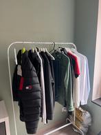 Clothing rack with hangers, Comme neuf