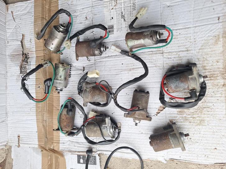 Diverse startmotor 50cc scooter sym kymco neco gts btc, Fietsen en Brommers, Brommeronderdelen | Algemeen, Zo goed als nieuw, Carburateur