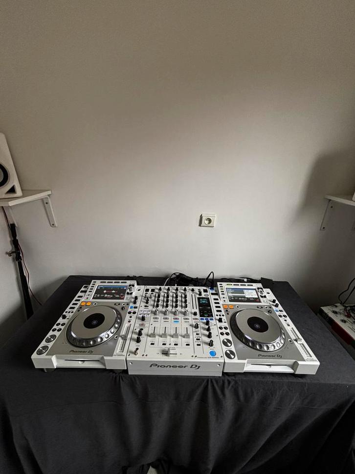 2x Cdj 2000 nexus 2 + djm 900 nexus 2 white, Muziek en Instrumenten, Dj-sets en Draaitafels, Zo goed als nieuw, Ophalen