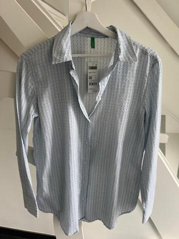 Splinternieuw hemd van United Colors of Benetton maat S, Kleding | Dames, Wit, Nieuw, Ophalen of Verzenden, Maat 36 (S)