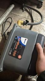 Pompe pour alimenter  plusieurs pompe, Enlèvement ou Envoi, Comme neuf