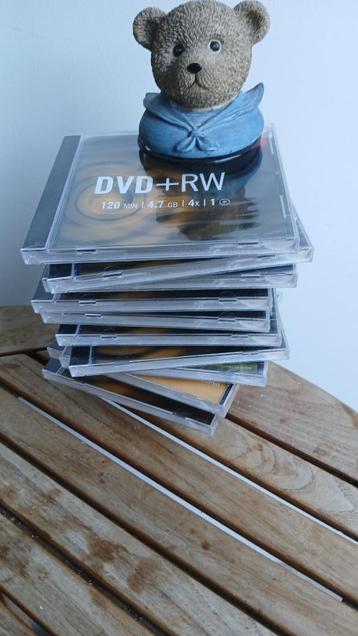 10 dvd +rw dans un presentoire sympa beschikbaar voor biedingen