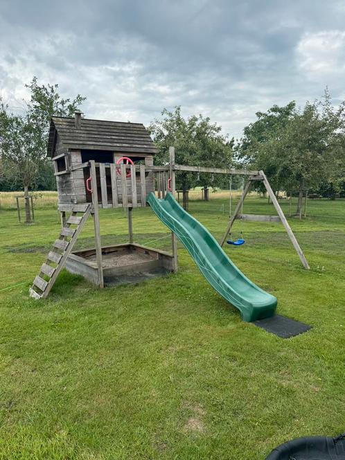 Speelhuis met glijbaan en zandbak, Kinderen en Baby's, Speelgoed | Buiten | Speelhuisjes, Gebruikt, Hout, Ophalen