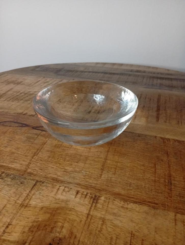 1frosted glas schaaltje en 2 asbakjes Pukeberg Sweden, Huis en Inrichting, Keuken | Servies, Zo goed als nieuw, Schaal of Schalen