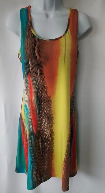 Robe fauve multicolore au dos superbe - M