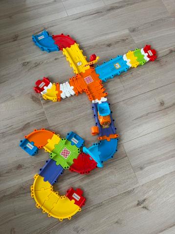 Vtech toet toet wegdelen + kiepwagen beschikbaar voor biedingen