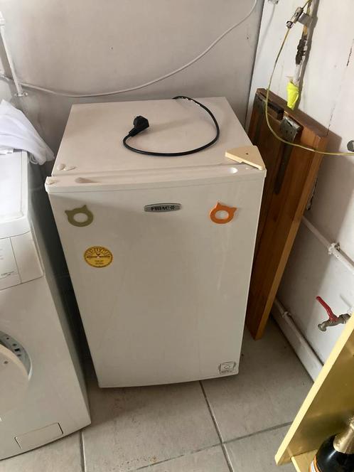 Congelateur friac 10€ sur Braquenies (La Louvière), Elektronische apparatuur, Vriezers en Diepvrieskisten, Gebruikt, Tussenbouw