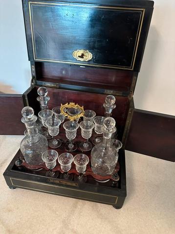 Boulle bar beschikbaar voor biedingen