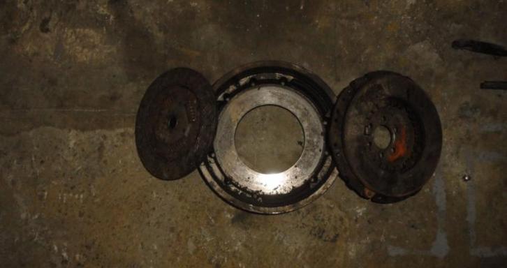 A vendre embrayage 19SDI, Auto-onderdelen, Motor en Toebehoren, Volkswagen, Gebruikt, Ophalen