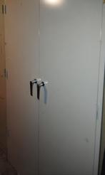 Metalen kast met 4 planken, Ophalen, Zo goed als nieuw