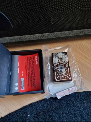 MXR Custom Brown Acid Fuzz (Tone Bender MKIII), Musique & Instruments, Effets, Enlèvement ou Envoi, Comme neuf