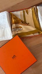 Écharpe HERMÈS ZEPHYR dessinée par Julia Abadie, Vêtements | Femmes, Bonnets, Écharpes & Gants, Hermes, Enlèvement, Comme neuf