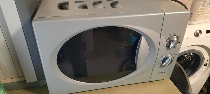Microgolfoven Domo, Elektronische apparatuur, Microgolfovens, Vrijstaand, Microgolfoven, 45 tot 60 cm, Oven, Ophalen